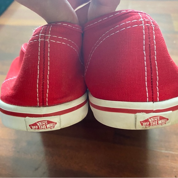 Red vans classic sneaker men’s 9 women’s 10.5 - Picture 8 of 9